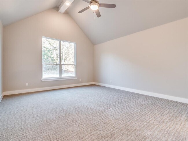 Building Photo - 2425 Rumble Ln