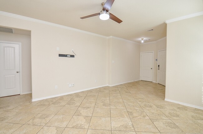 Building Photo - 10926 Clearsable Ln