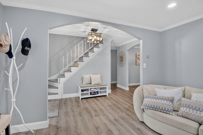 Building Photo - 12420 Seabury Ln