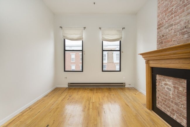 Building Photo - 509 Monroe St