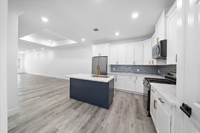 Building Photo - 5807 Texas St