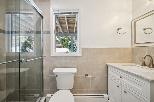 Building Photo - 11 Hudson Terrace