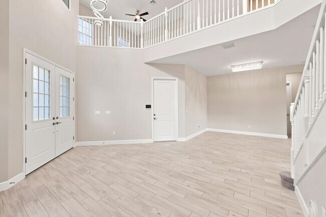 Building Photo - 5608 Macoon Wy