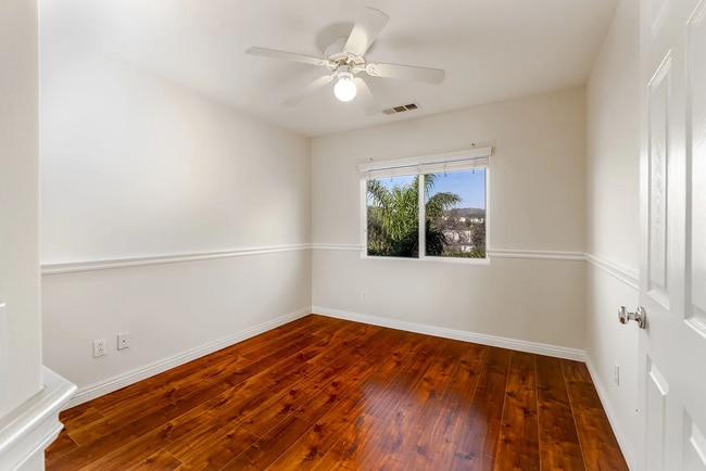 Building Photo - 25357 Avanti Ct