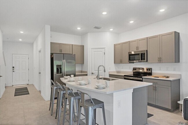 Building Photo - 15032 Cuzcorro Ct