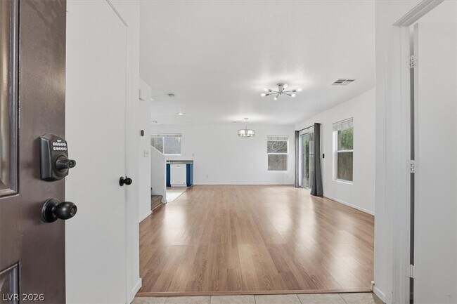 Building Photo - 541 Penzance Ct