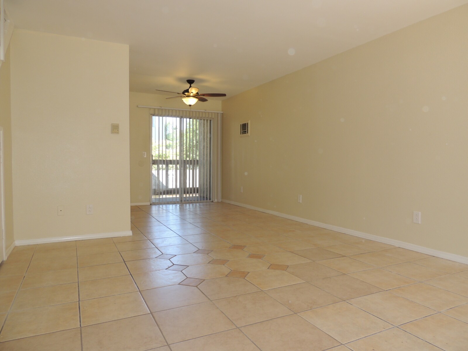 Building Photo - 1127 D Ave