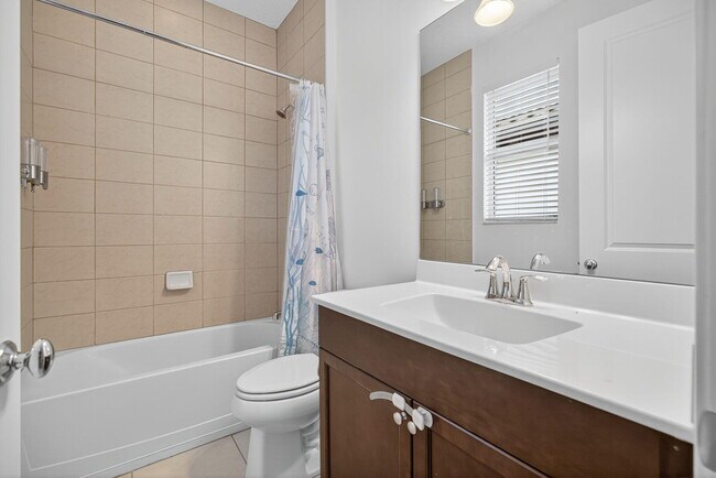 Building Photo - 4029 Faraday Wy