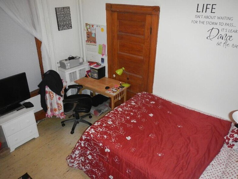 Building Photo - 174 Saint Alphonsus St