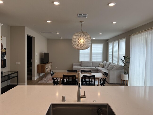 Building Photo - 6690 Spartina Ct