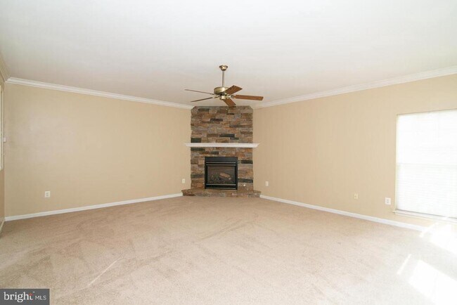 Building Photo - 3018 Desert Palm Ct