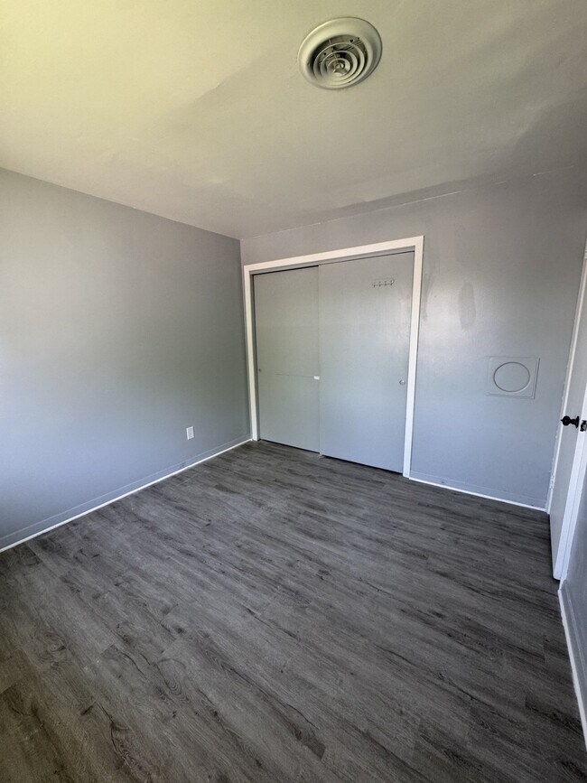 Building Photo - 3736 Woodford Ave NW