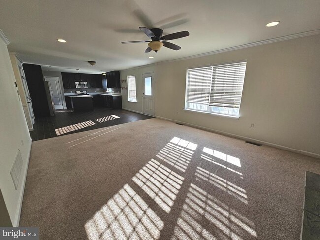 Building Photo - 269 S Marshview Terrace