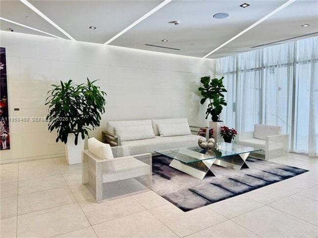 Building Photo - 4250 Biscayne Blvd