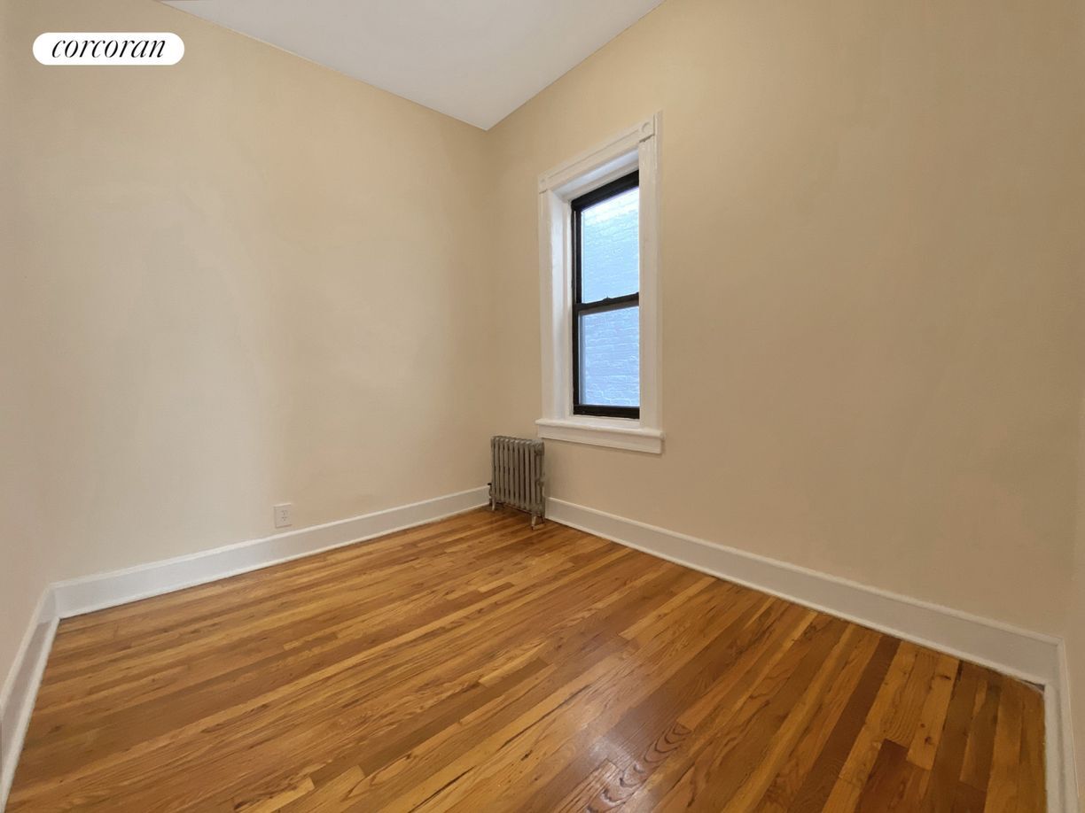Building Photo - 454 W 57th St