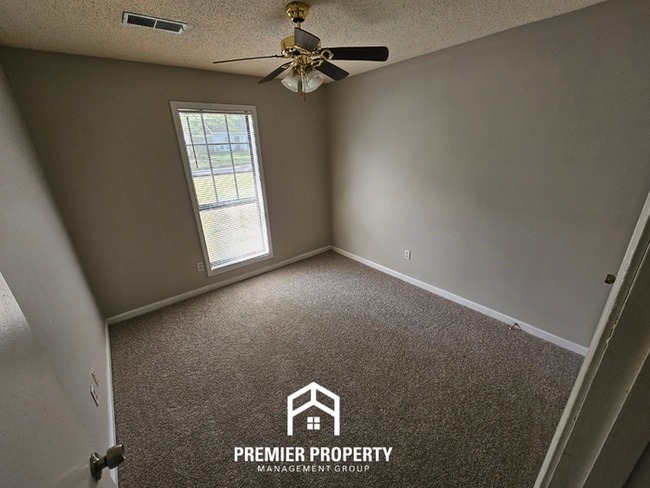 Building Photo - Modern 3BR/2BA Memphis Home | Vaulted Ceilings, Hardwood Floors & Dual Dining