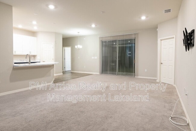 Building Photo - 1069 Montgomery Ln