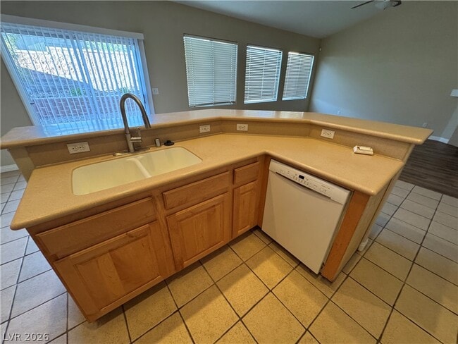 Building Photo - 2294 Tedesca Dr
