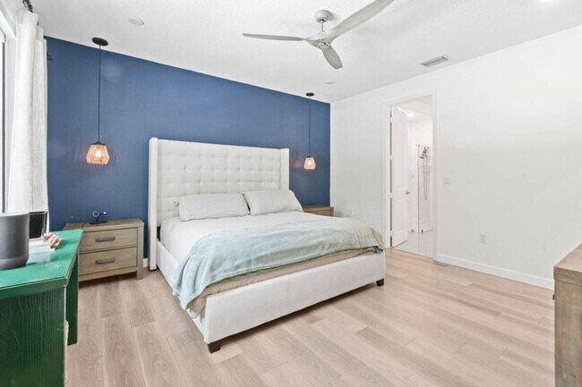 Building Photo - 3558 Haldin Pl