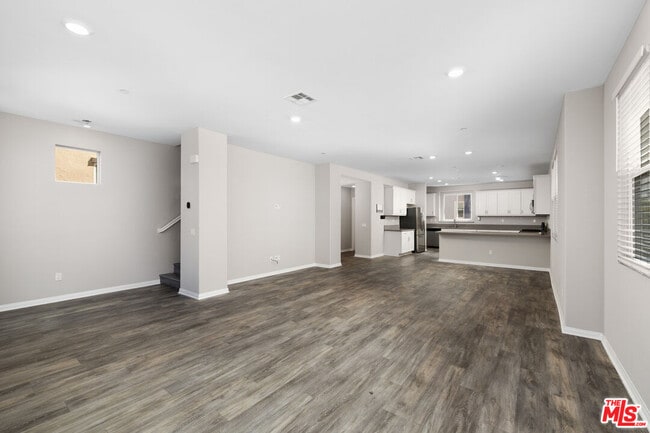 Building Photo - 757 Daniel Freeman Cir