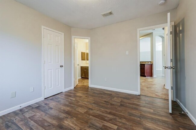 Building Photo - 7619 Danehill Dr