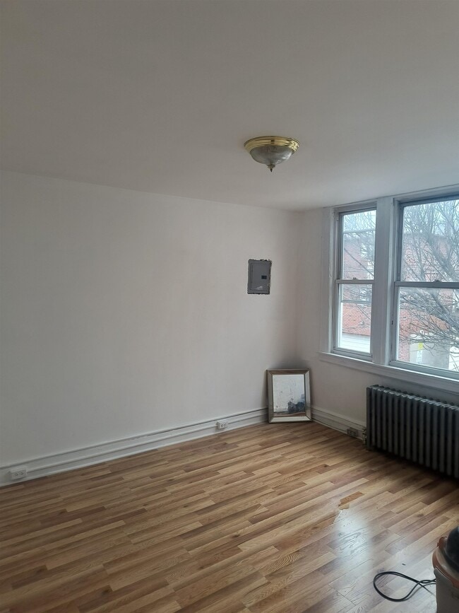 Building Photo - 124 69th St