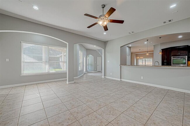 Building Photo - 30806 Academy Trace Dr