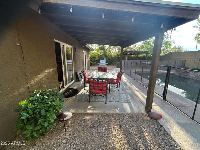 Building Photo - 6002 E Beck Ln