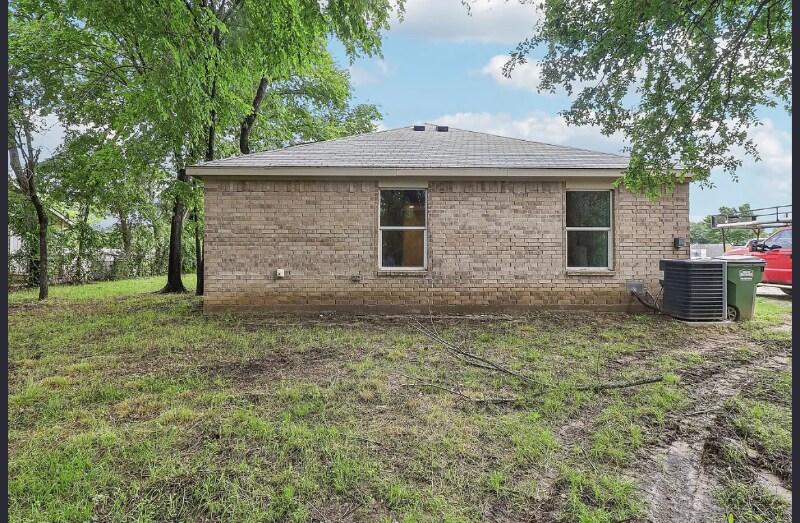 Building Photo - 12824 Seagoville Rd
