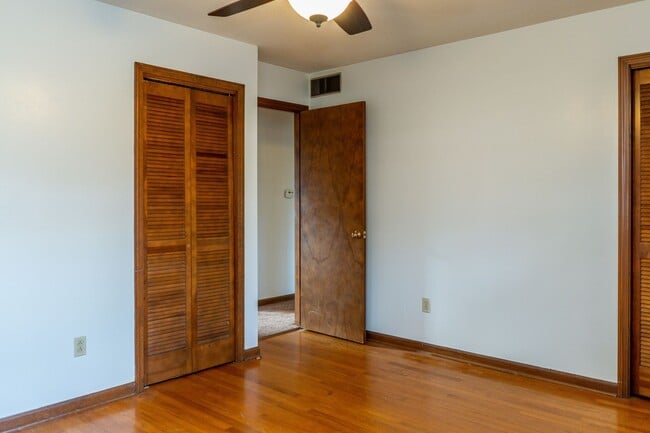 Building Photo - 3 bed | 2 bath home