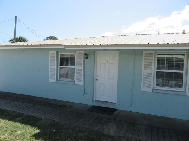 Building Photo - 6427 Sunset Ave