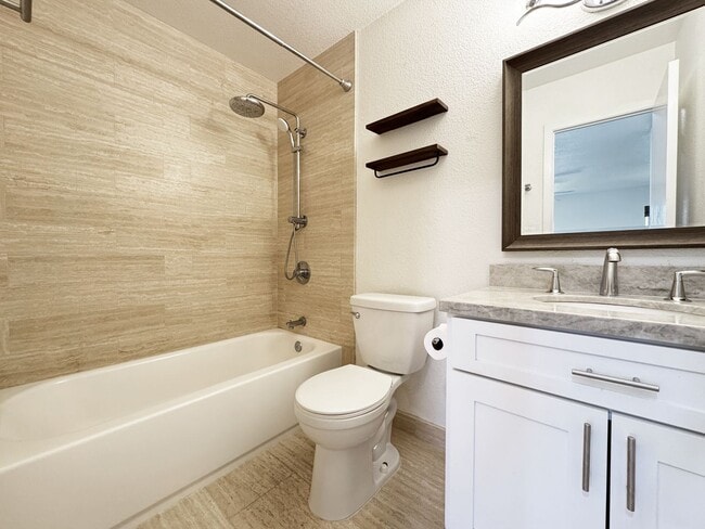 Building Photo - Pet Friendly Kailua Townhouse with A/C