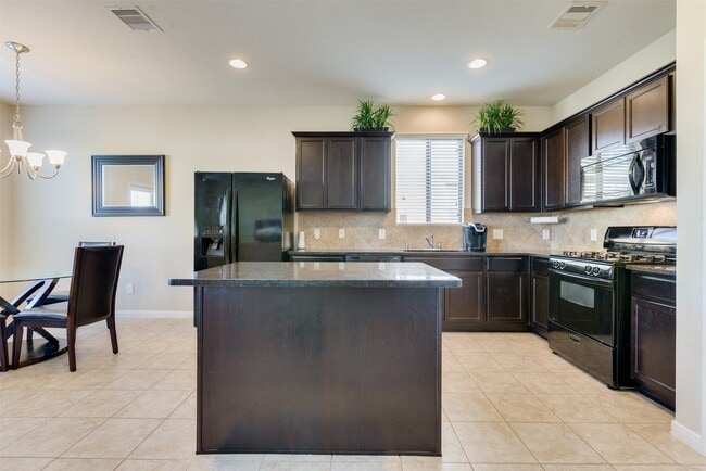 Building Photo - 8127 Running Brook Ln