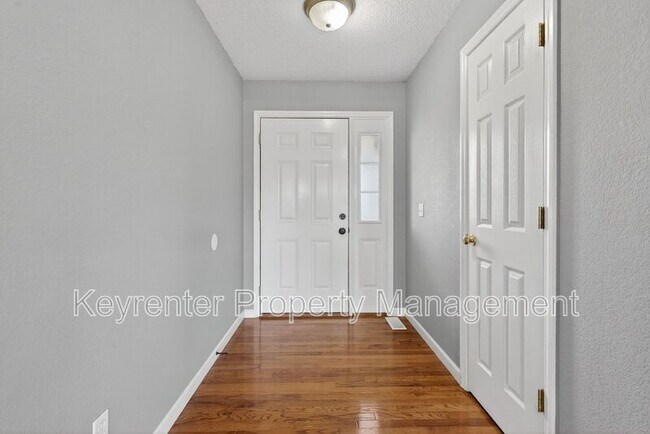 Building Photo - 1233 Grand Canyon Dr