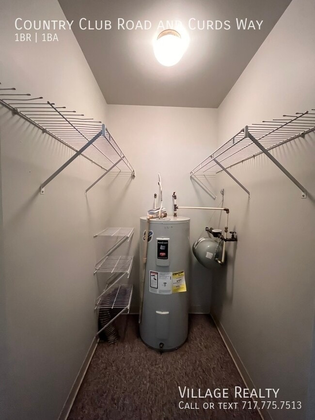 Building Photo - 631 Country Club Rd