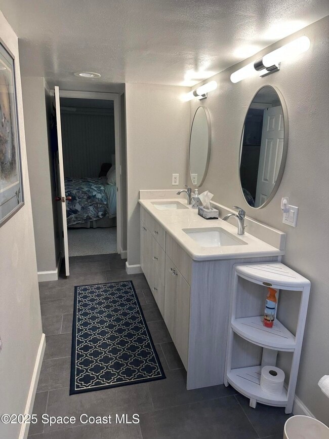 Building Photo - 4850 Ocean Beach Blvd