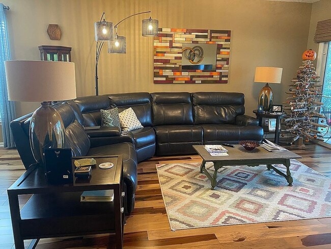 Building Photo - 27 Lacebark Ln