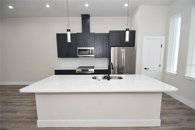 Building Photo - 20 Uniondale Pl