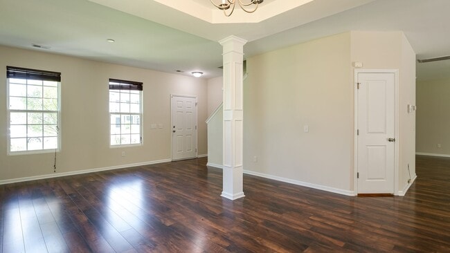 Building Photo - 4 Bedroom 2.5 Bath House in Sophia Landing...