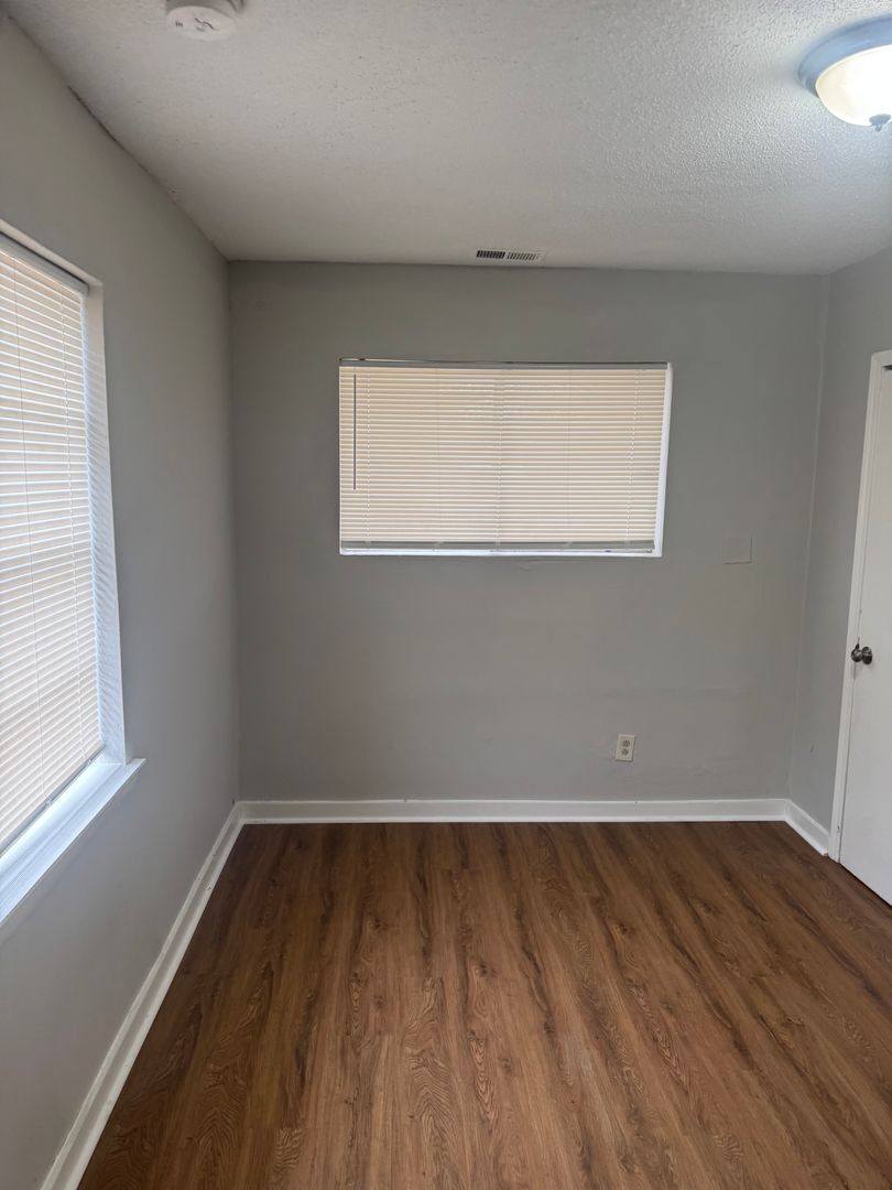 Building Photo - 694 Hamilton St