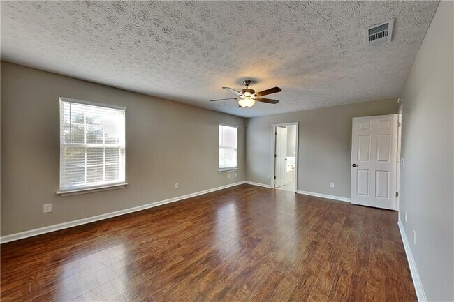 Building Photo - 7550 Springmill Ct