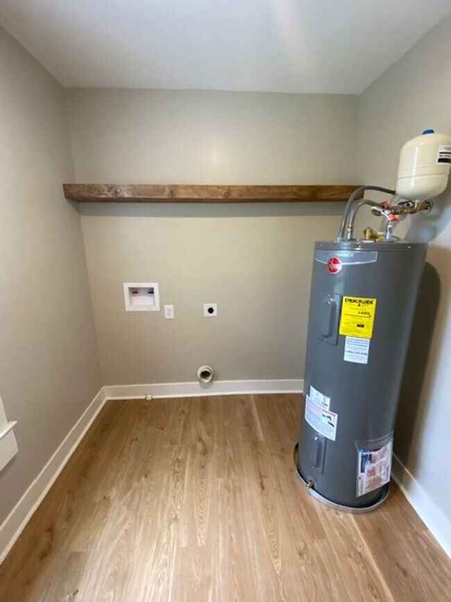 Building Photo - Remodeled Bungalow in Smiths Station
