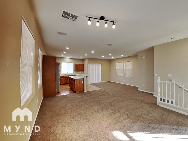 Building Photo - 10637 Chestnut Timber Ct