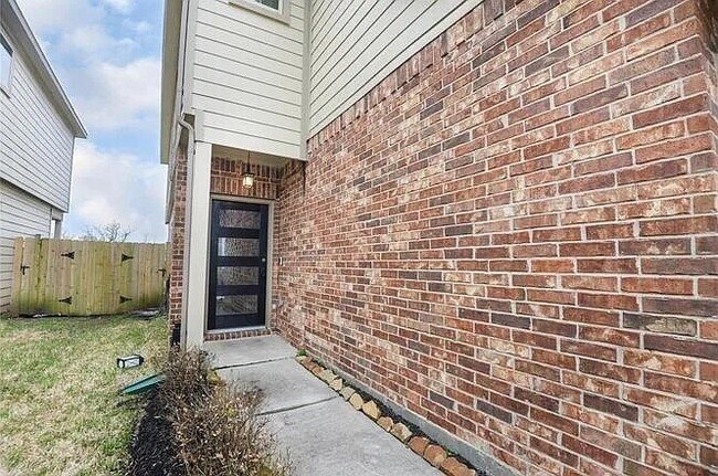 Building Photo - 6404 Macroom Meadows Ln