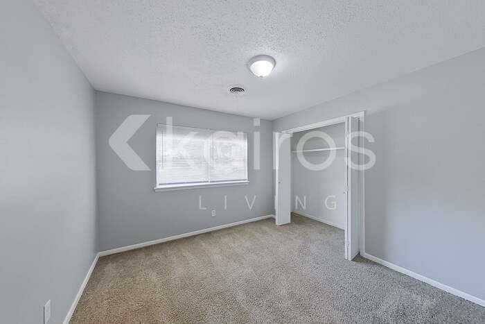 Building Photo - 5129 Leland Dr