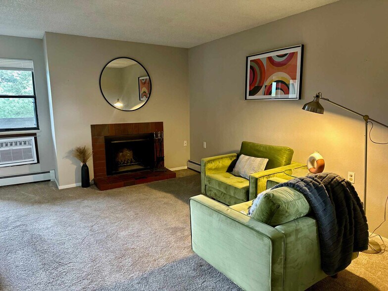 Building Photo - 3431 Stover St