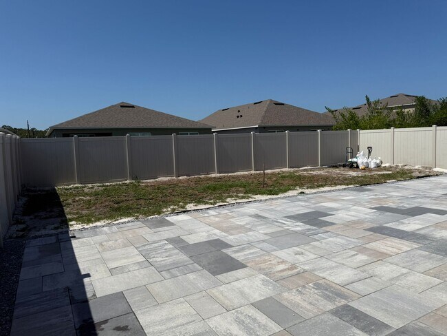 Building Photo - 637 Talisi Lp
