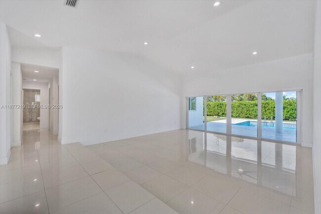 Building Photo - 9203 SW 136th Terrace