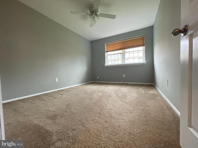 Building Photo - 204 Providence Forge Rd