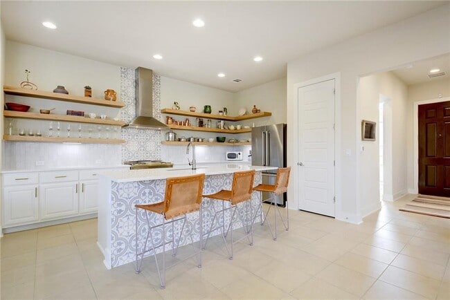 Building Photo - 1508 Arcilla St